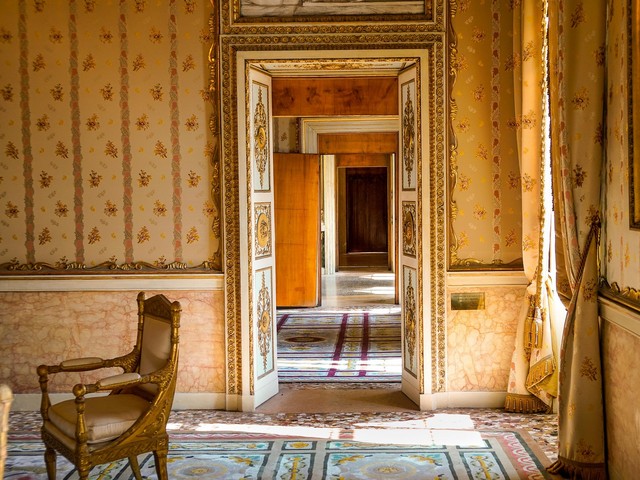 Сравнение межкомнатных дверей из разных материалов